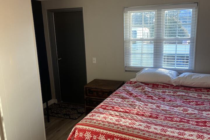 Room 4 of 19