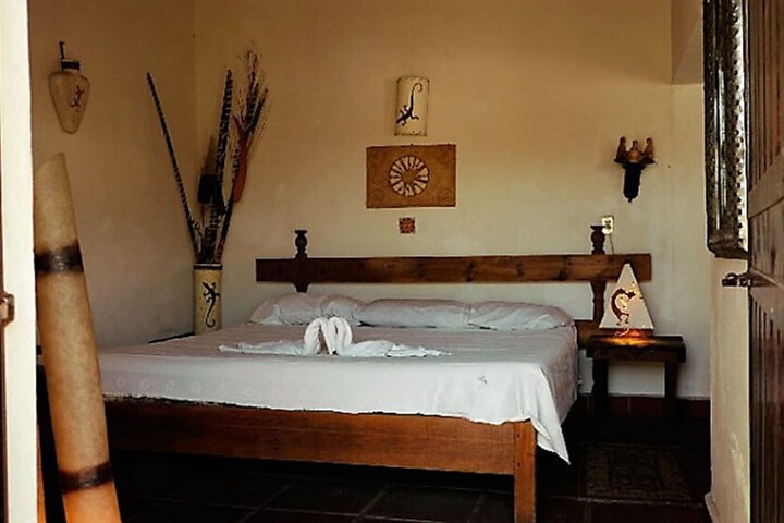 Room 3 of 18