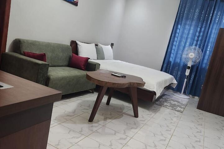 Room 12 of 23