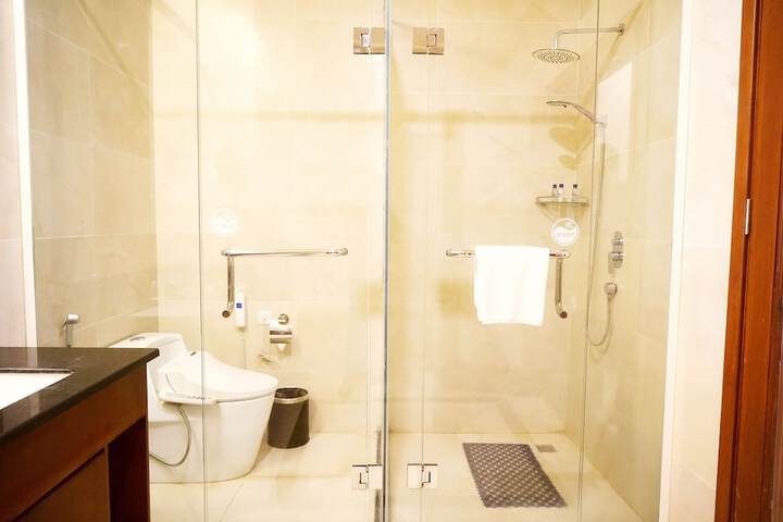 Room 70 of 111