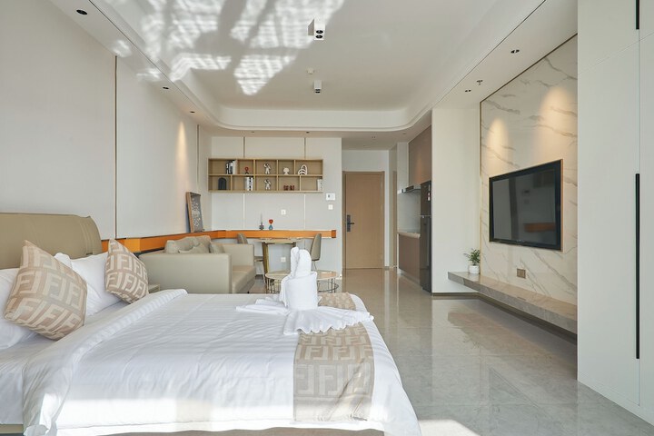 Room 5 of 23