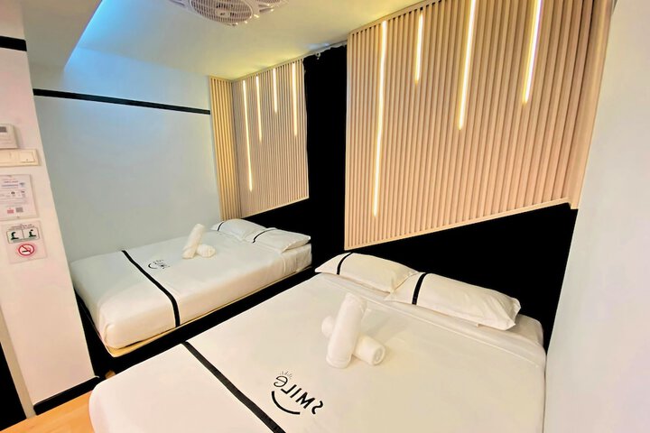 Room 9 of 37