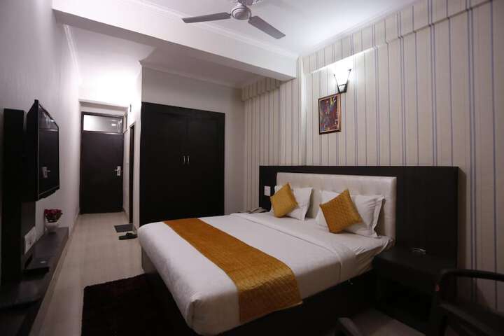 Room 18 of 46