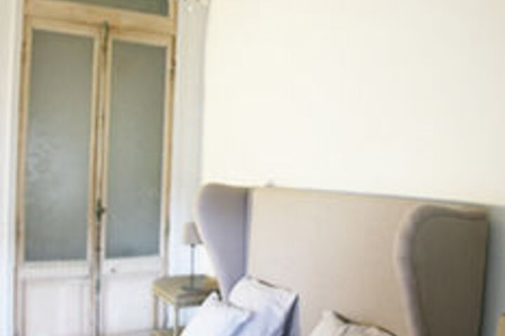 Room 11 of 38
