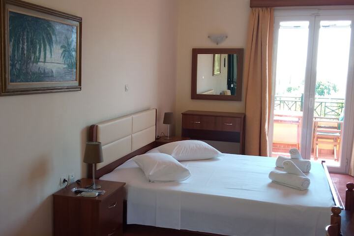 Room 3 of 12