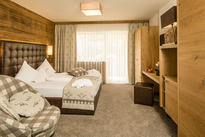Room 4 of 44