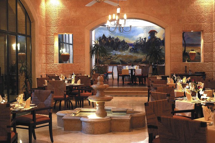 Dining 124 of 218