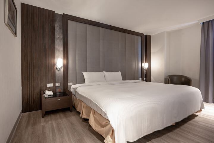 Room 15 of 54