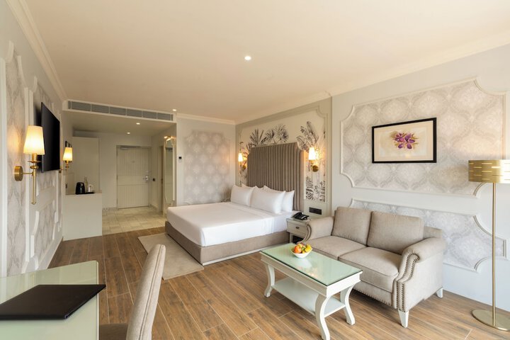 Room 5 of 21