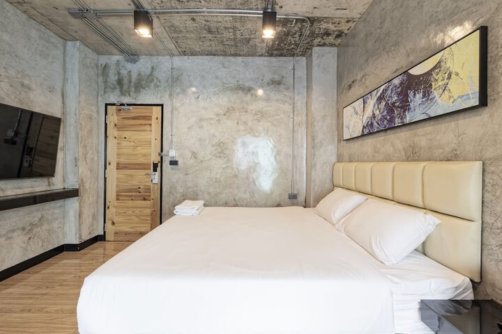 Room 15 of 39