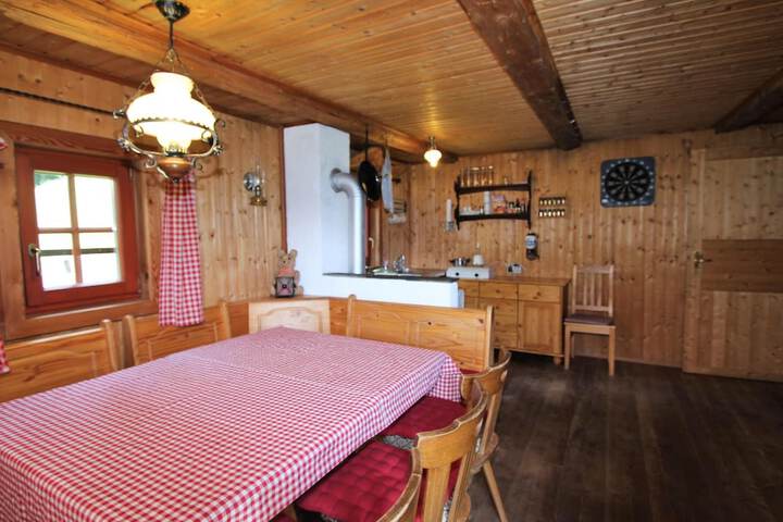 Room 7 of 30