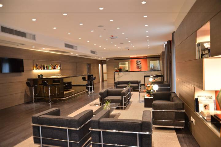 Guest Lobby