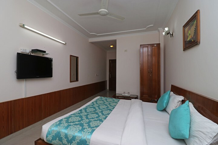 Room 7 of 14