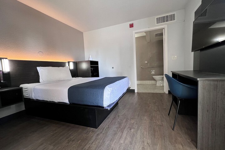 2 Double Beds (11 of 22)