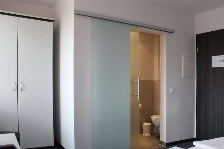 Room 30 of 37