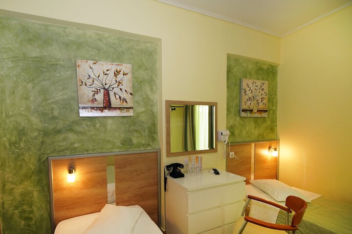 Room 76 of 100