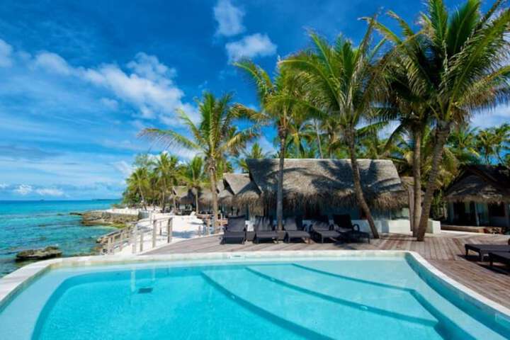 Hotel with Pool