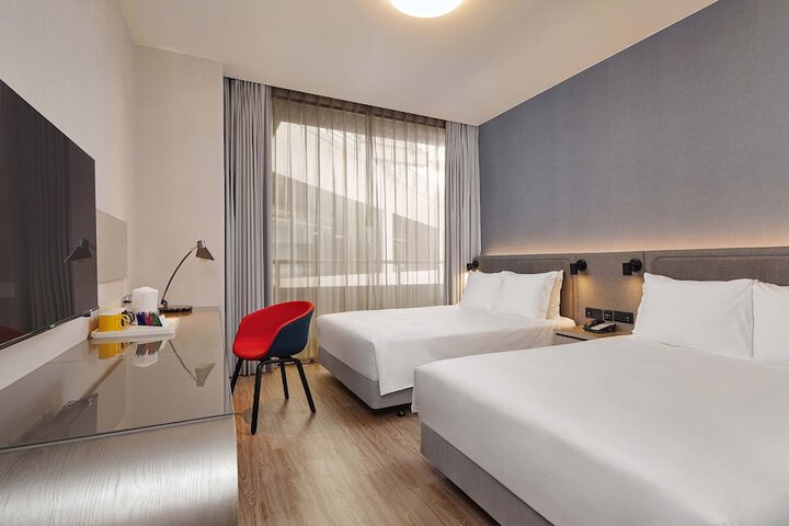 Room 6 of 36