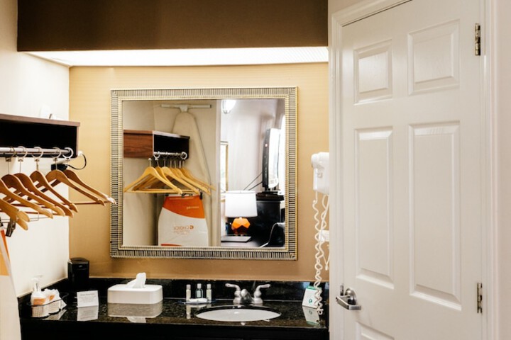 Room amenity