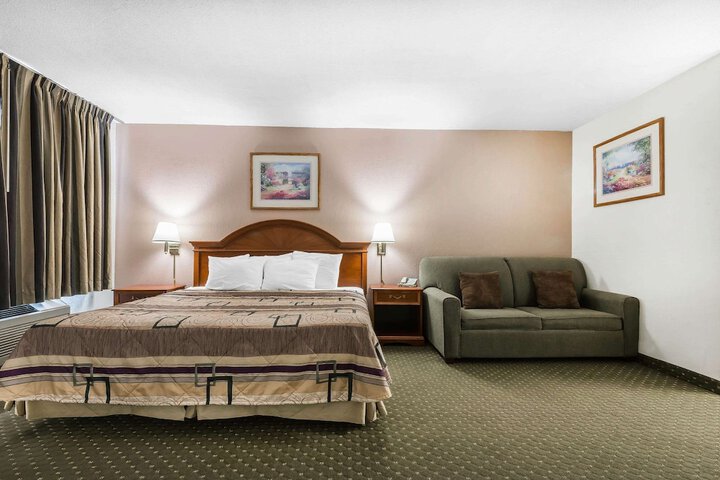 Room 18 of 29