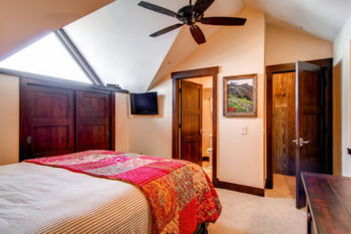 Room 27 of 101
