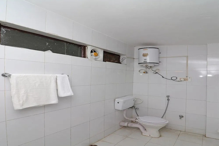 Clean Restrooms