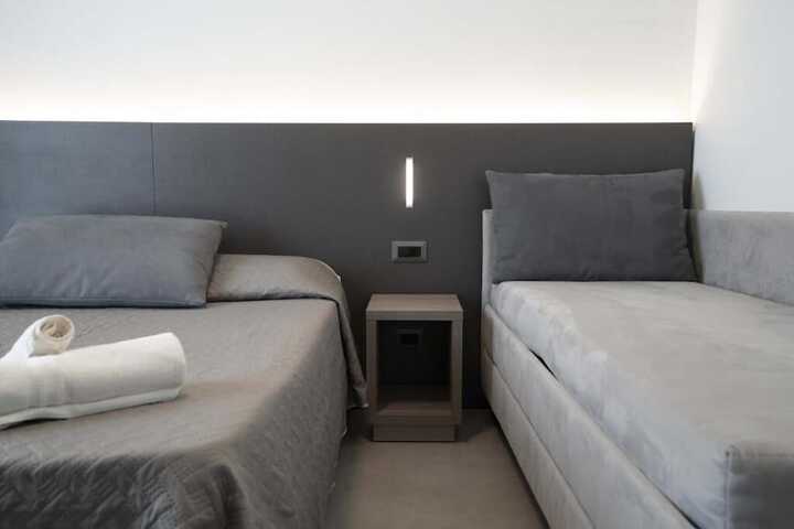 Room 26 of 61