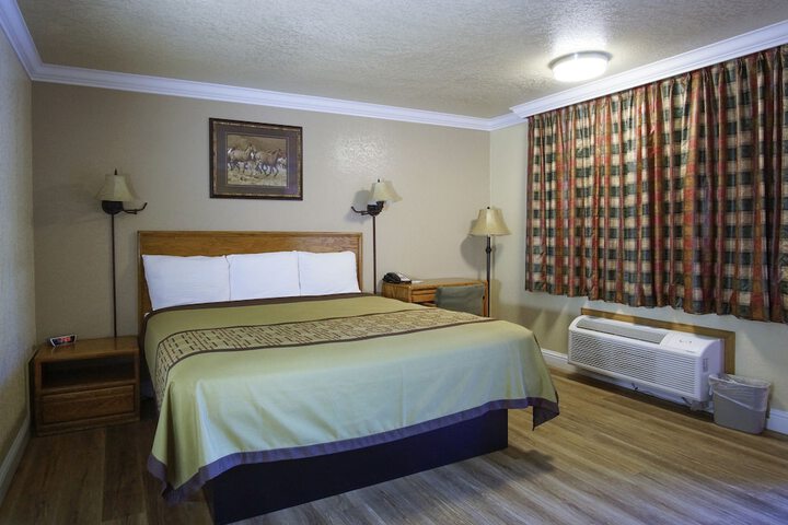 Room 36 of 90