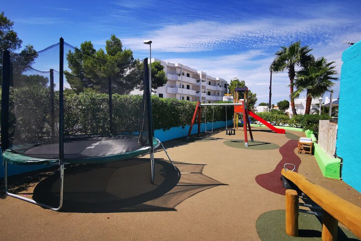 Children's play area - outdoor