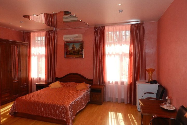 Room 17 of 34