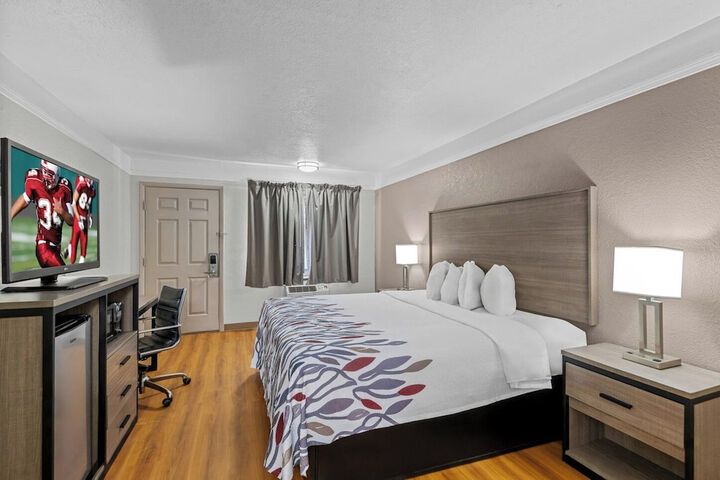 Room 8 of 36