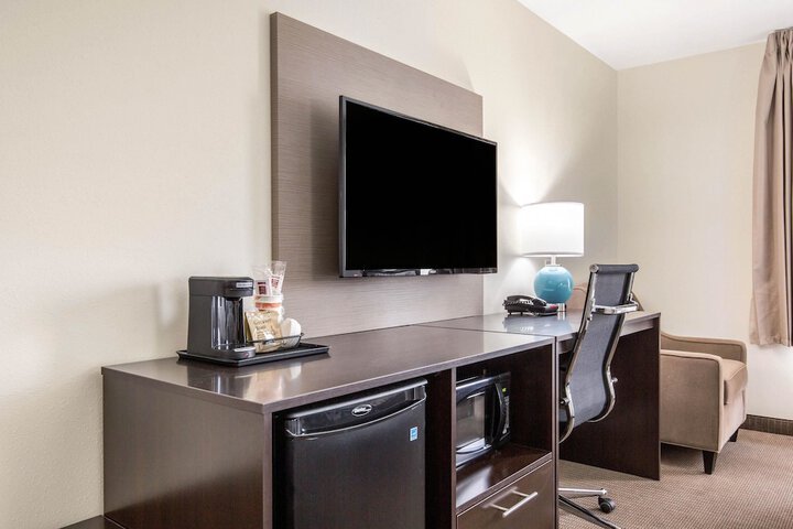 Room 16 of 44