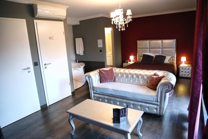 Room 118 of 161