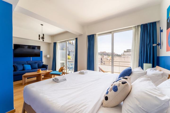 Room 3 of 43