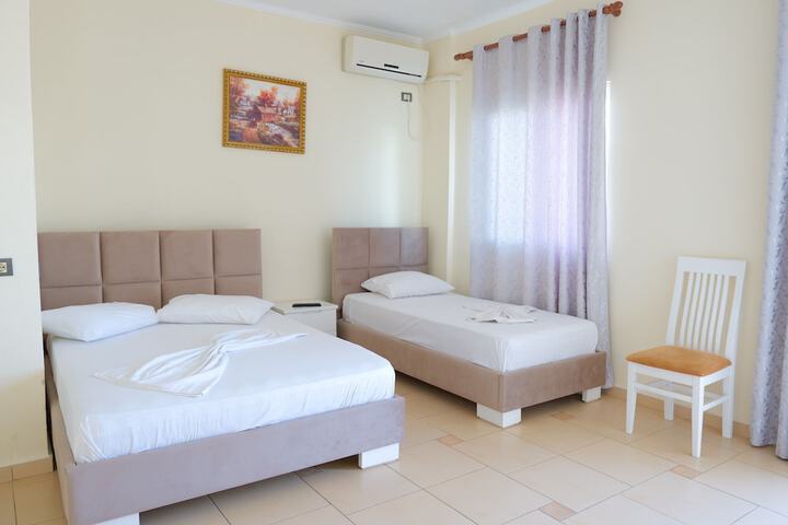 Room 4 of 41