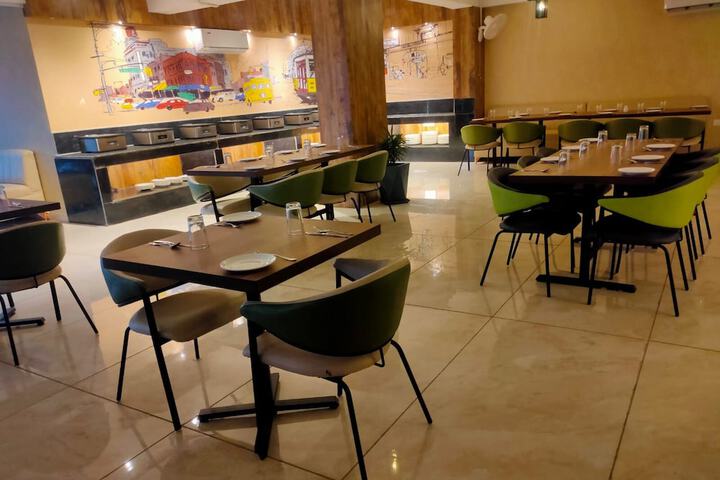 Dining 10 of 13