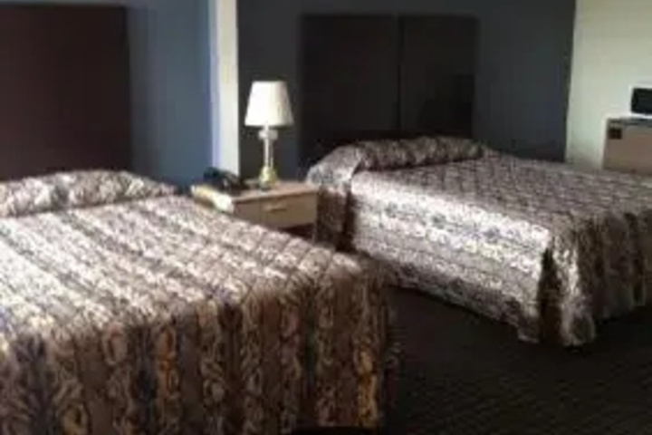 Room 2 of 7