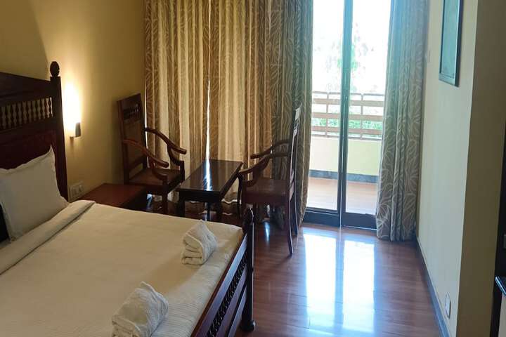 Room 5 of 23