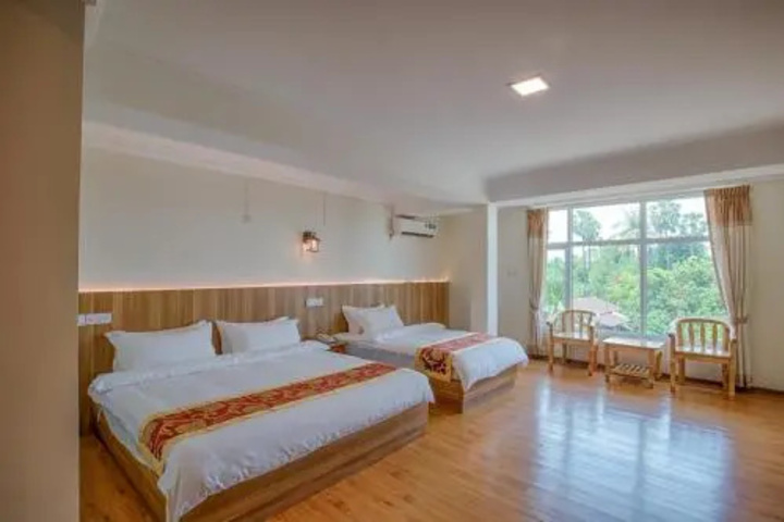Room 3 of 17