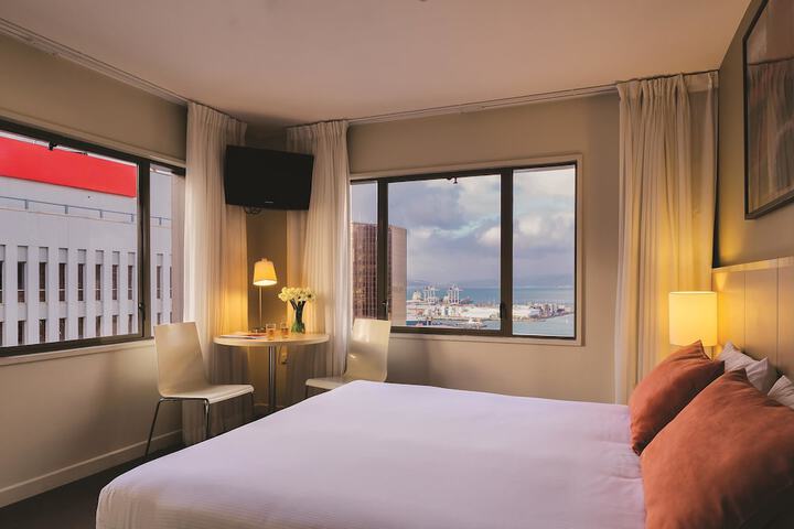 Room 9 of 27