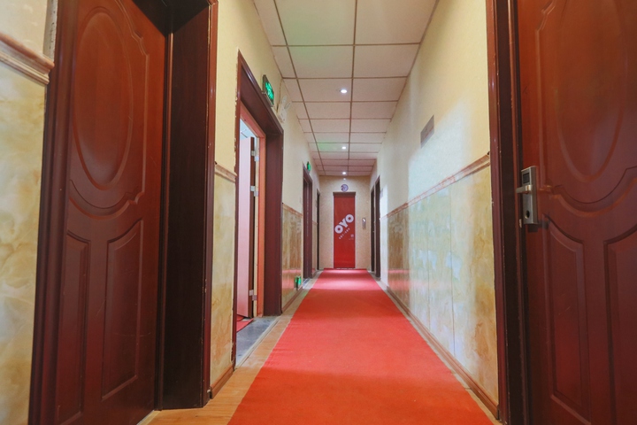 Hotel Interior 19 of 39