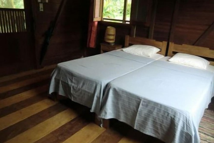 Room 7 of 39