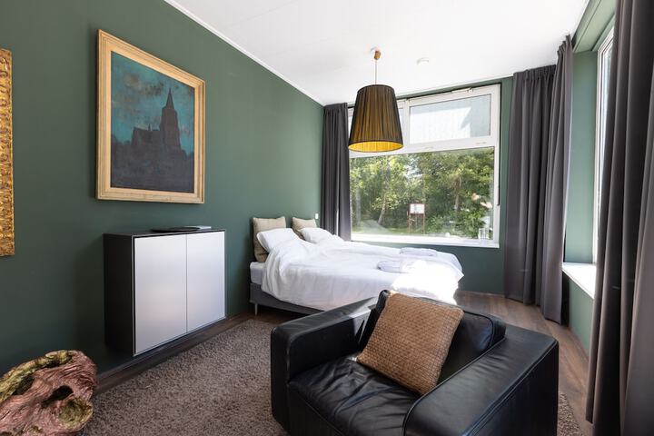Room 14 of 21