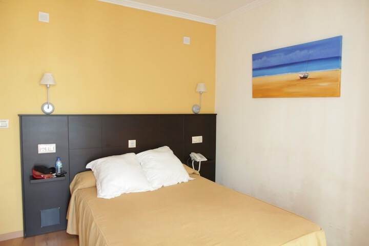Room 4 of 10