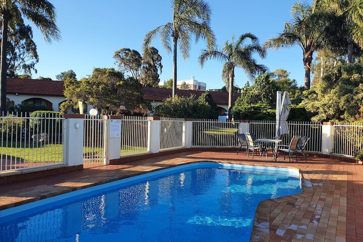 Pool 36 of 52