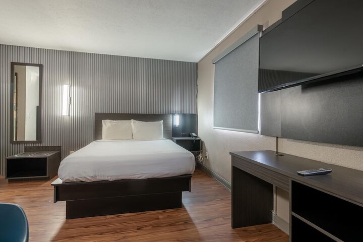 Room 22 of 32