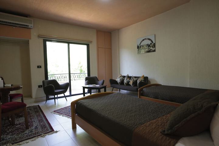 Room 19 of 83