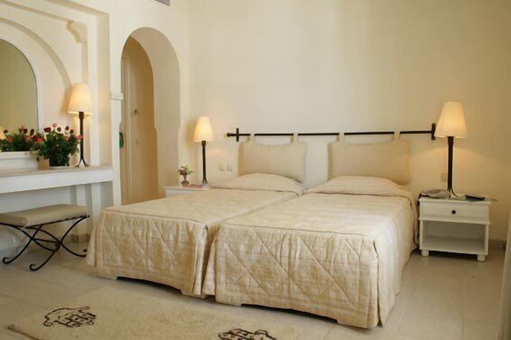 Room 6 of 35