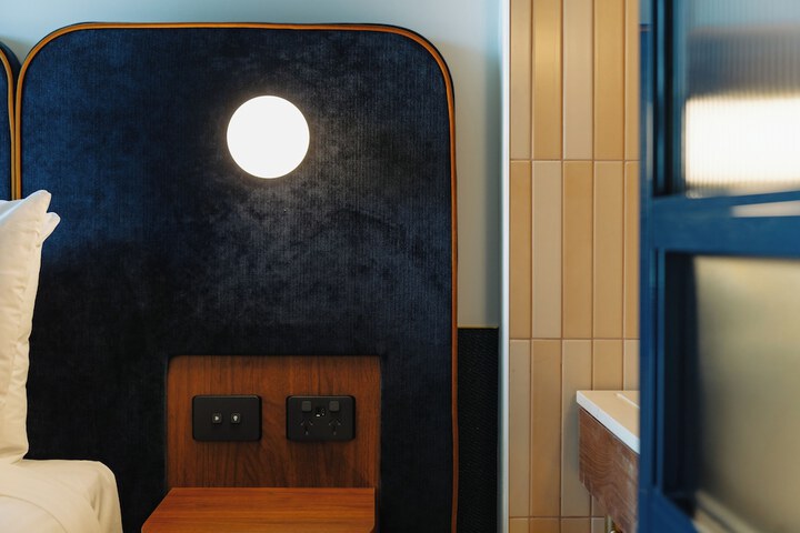 Room 8 of 101