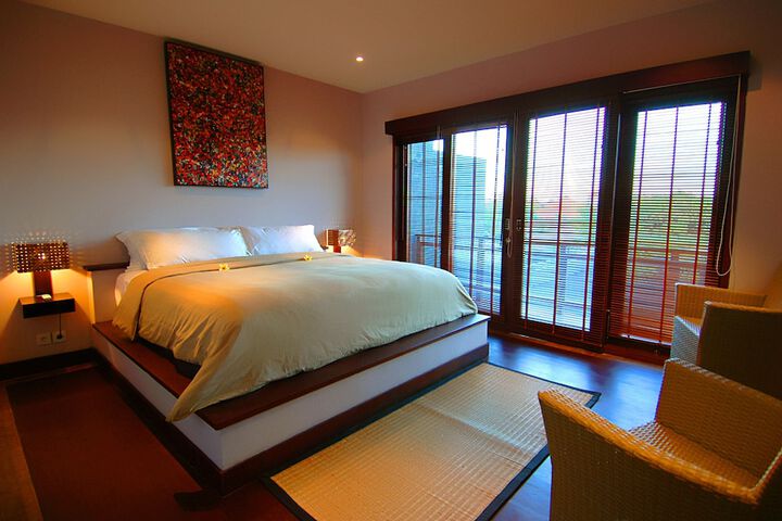 Room 3 of 95